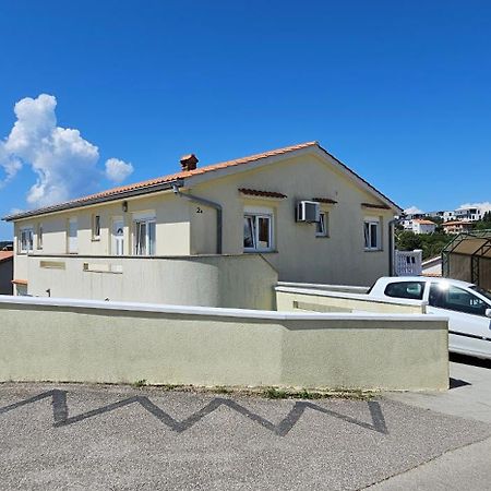 Apartment Marino Krk Town Esterno foto